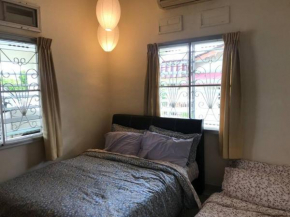 Cosy big house 5min CIQ SOGO KSL mall 3BR 9Pax